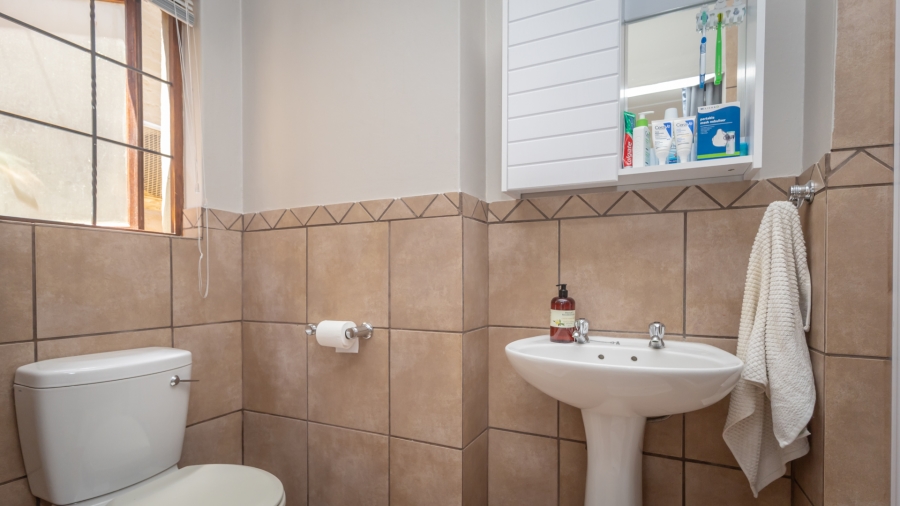 3 Bedroom Property for Sale in The Coves North West